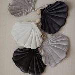 gray-pearl-shell-garland-roominspiration-moimili_5_1200x