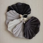 gray-pearl-shell-garland-roominspiration-moimili_6_1200x